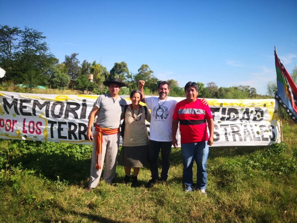 Cristina junto a integrantes del CIBA y el Consejo de Participación Indígema (CPI)
